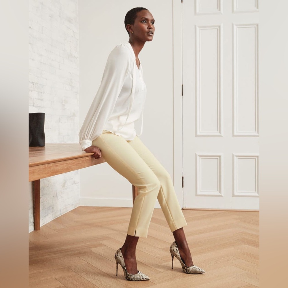 RW&CO. Signature Slim-Fit Ankle Pant - 28" Elegant Cream Pants Normcore Size 4